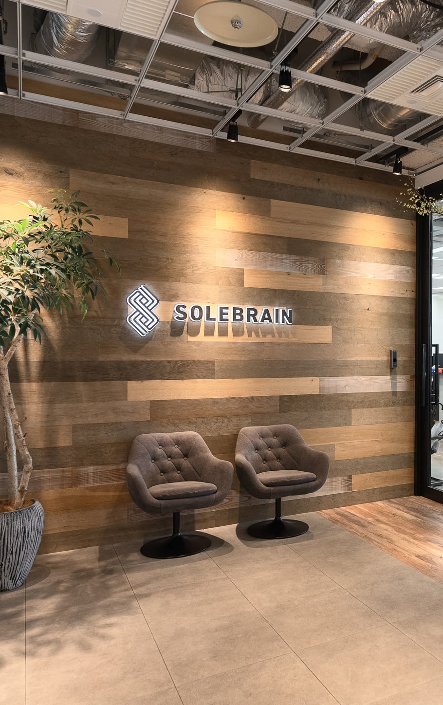 オフィスエントランス